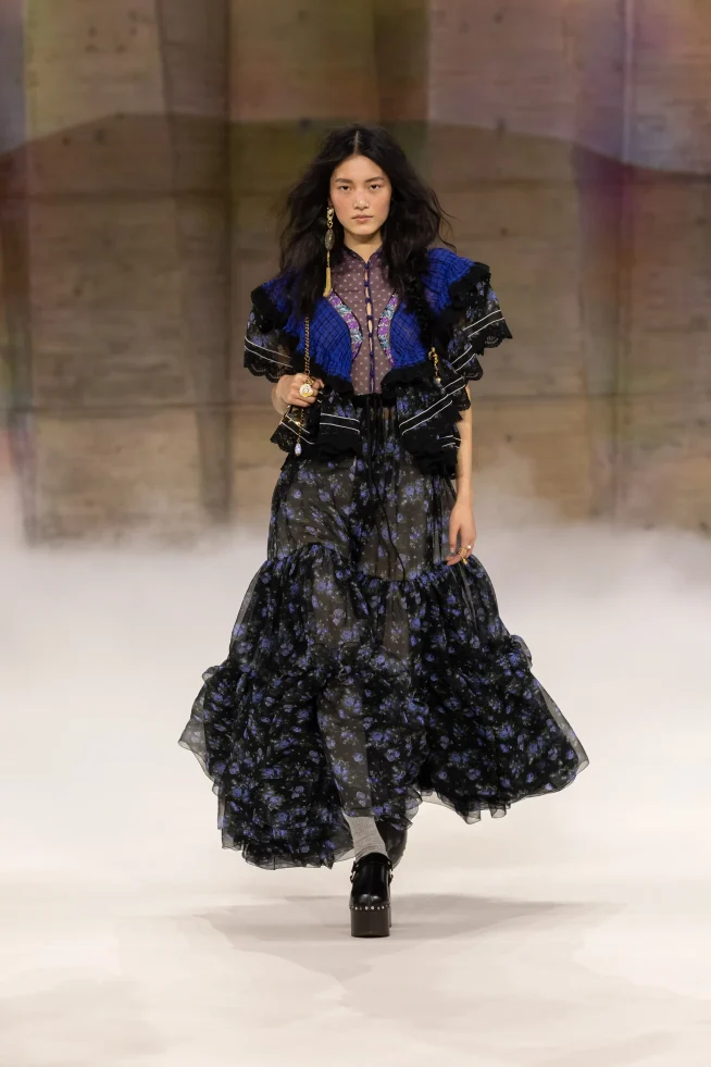 00024-chloe-fall-2026-ready-to-wear-credit-brand