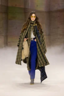 00025-chloe-fall-2026-ready-to-wear-credit-brand
