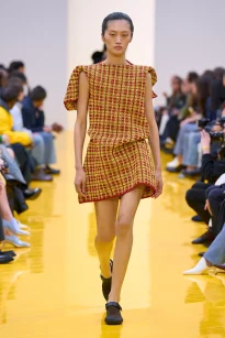 00025-loewe-fall-2026-ready-to-wear-credit-gorunway