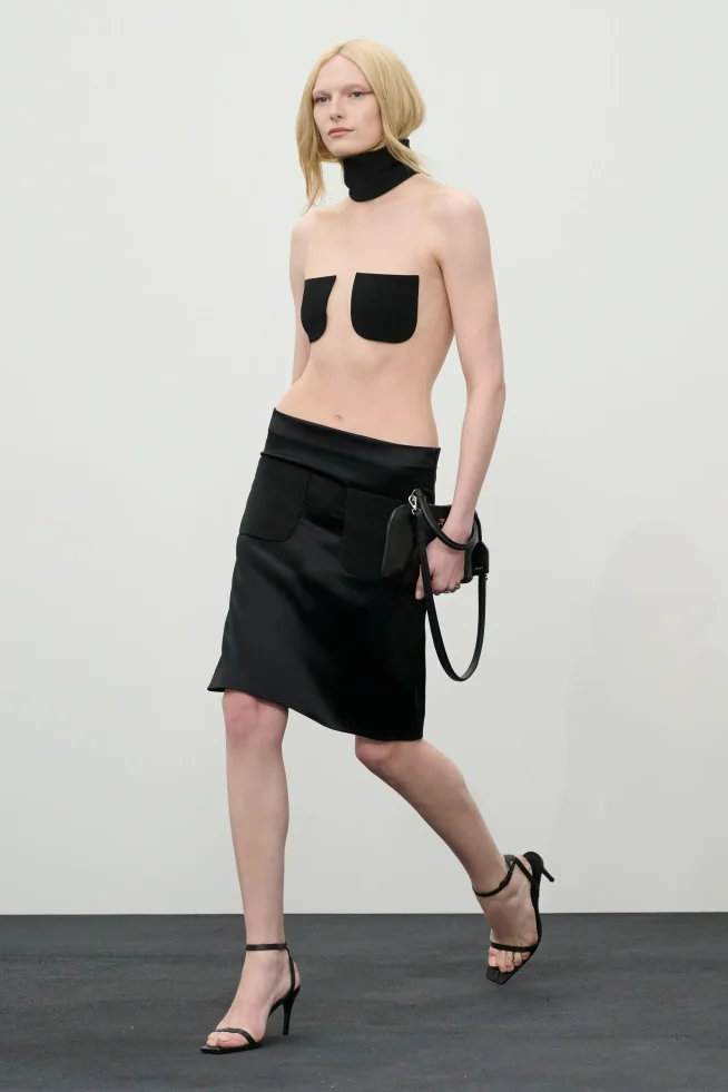 00026-courreges-fall-2026-ready-to-wear-credit-brand
