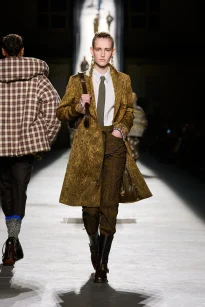 00030-dries-van-noten-fall-2026-ready-to-wear-credit-gorunway