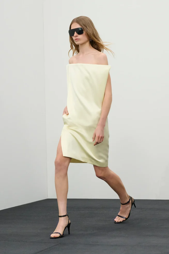 00032-courreges-fall-2026-ready-to-wear-credit-brand