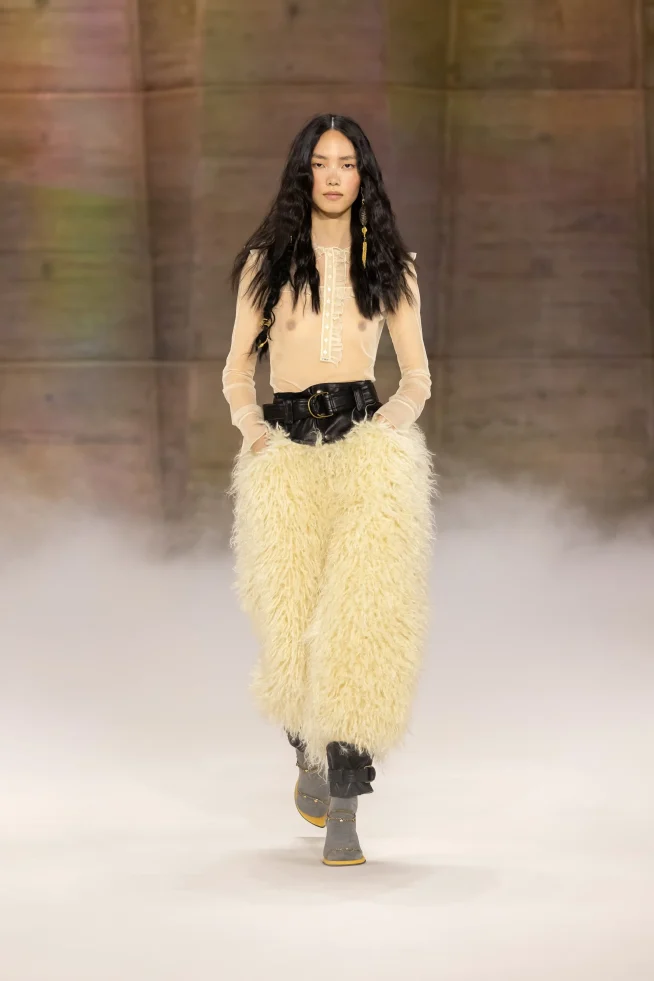 00033-chloe-fall-2026-ready-to-wear-credit-brand