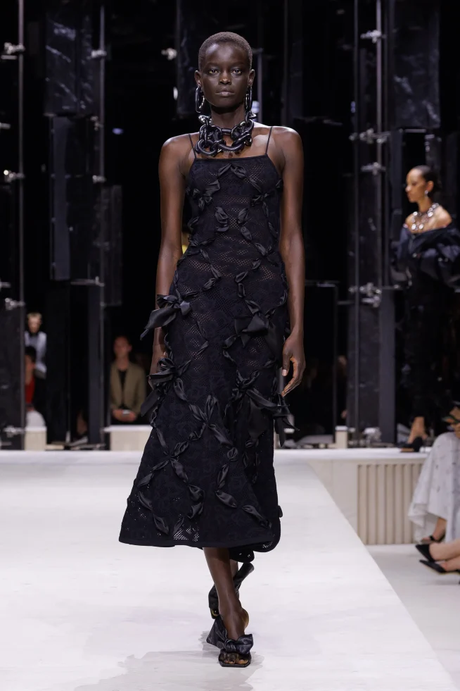 00040-givenchy-fall-2026-ready-to-wear-credit-brand