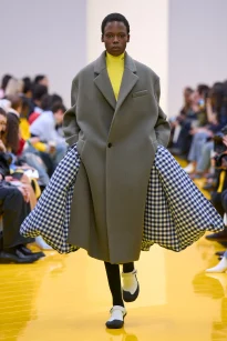 00040-loewe-fall-2026-ready-to-wear-credit-gorunway