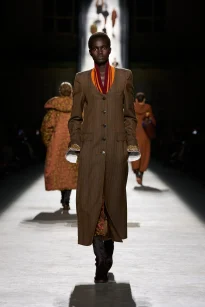 00042-dries-van-noten-fall-2026-ready-to-wear-credit-gorunway