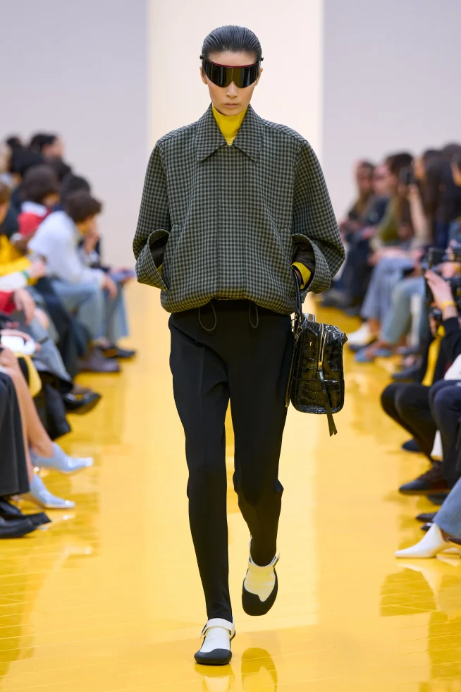 00042-loewe-fall-2026-ready-to-wear-credit-gorunway
