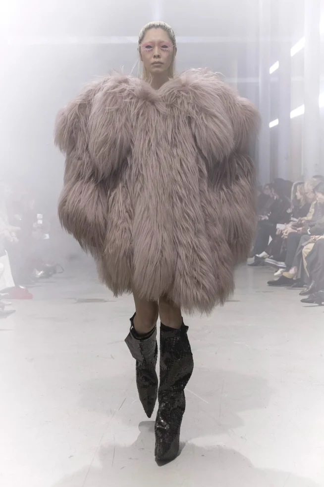 00042-rick-owens-fall-2026-ready-to-wear-credit-brand