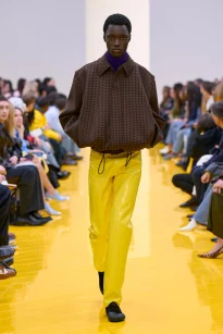 00044-loewe-fall-2026-ready-to-wear-credit-gorunway