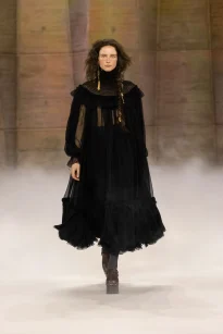 00045-chloe-fall-2026-ready-to-wear-credit-brand