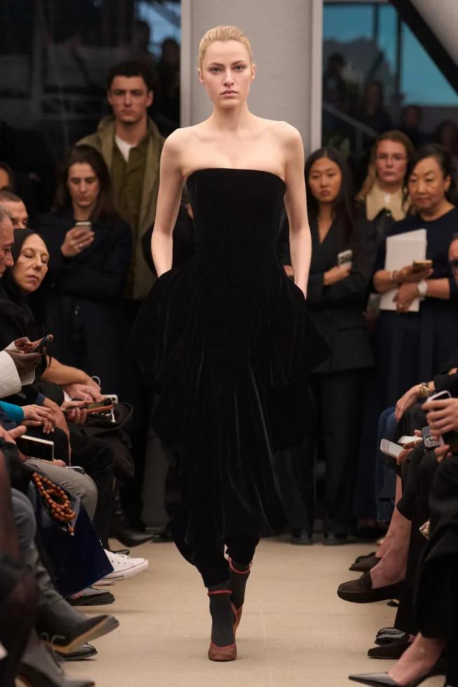 00046-alaia-fall-2026-ready-to-wear-credit-brand
