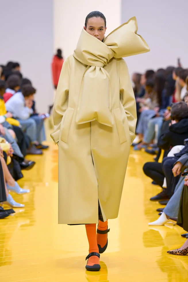 00046-loewe-fall-2026-ready-to-wear-credit-gorunway