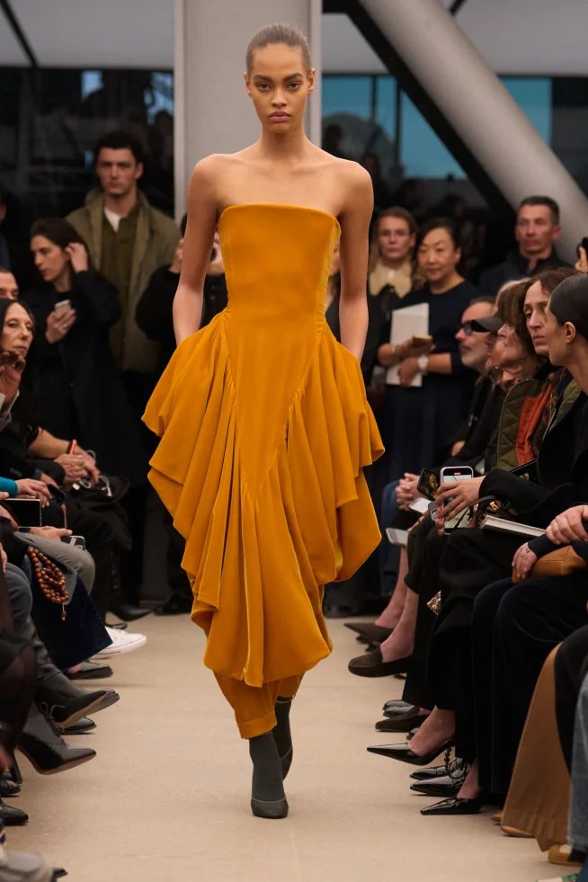 00047-alaia-fall-2026-ready-to-wear-credit-brand