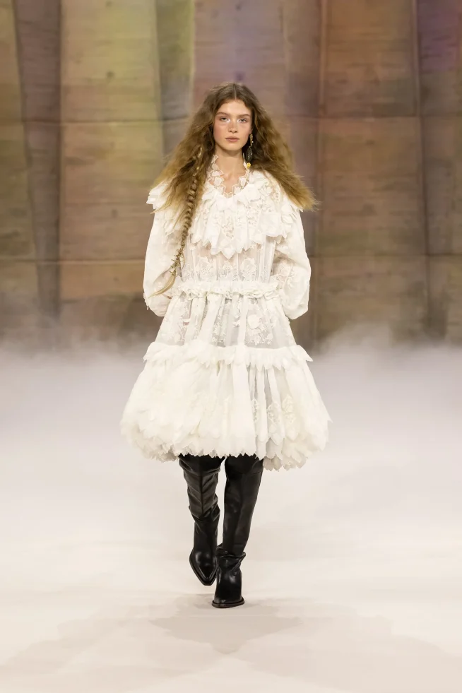 00047-chloe-fall-2026-ready-to-wear-credit-brand
