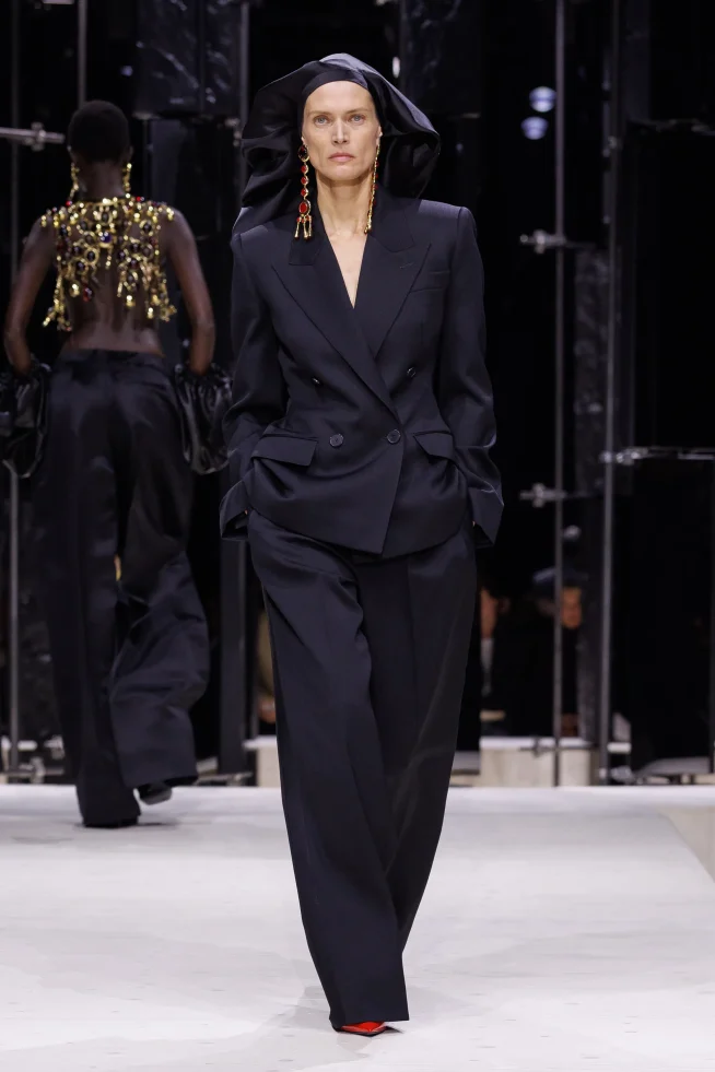 00047-givenchy-fall-2026-ready-to-wear-credit-brand