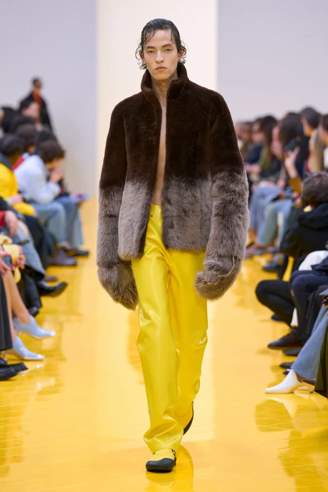 00048-loewe-fall-2026-ready-to-wear-credit-gorunway