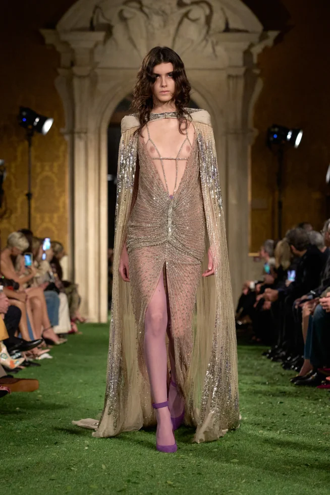 00049-valentino-fall-2026-ready-to-wear-credit-gorunway
