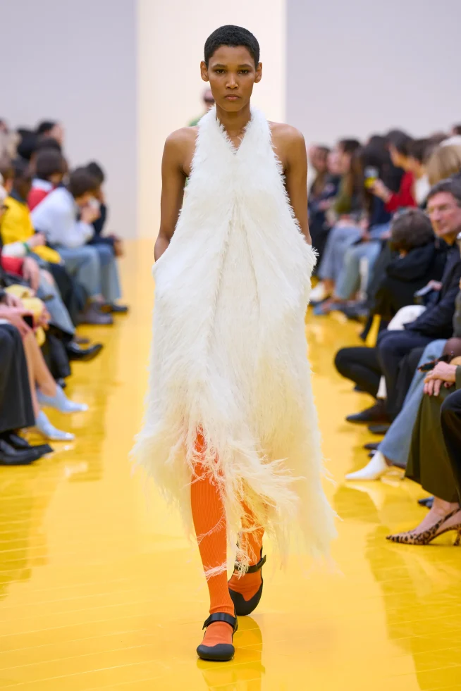 00050-loewe-fall-2026-ready-to-wear-credit-gorunway