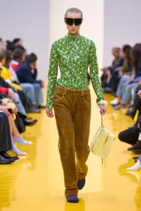 00051-loewe-fall-2026-ready-to-wear-credit-gorunway