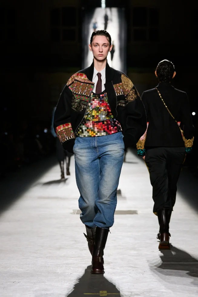 00053-dries-van-noten-fall-2026-ready-to-wear-credit-gorunway