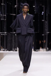 00053-givenchy-fall-2026-ready-to-wear-credit-brand