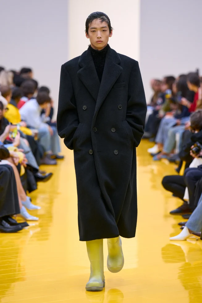 00053-loewe-fall-2026-ready-to-wear-credit-gorunway