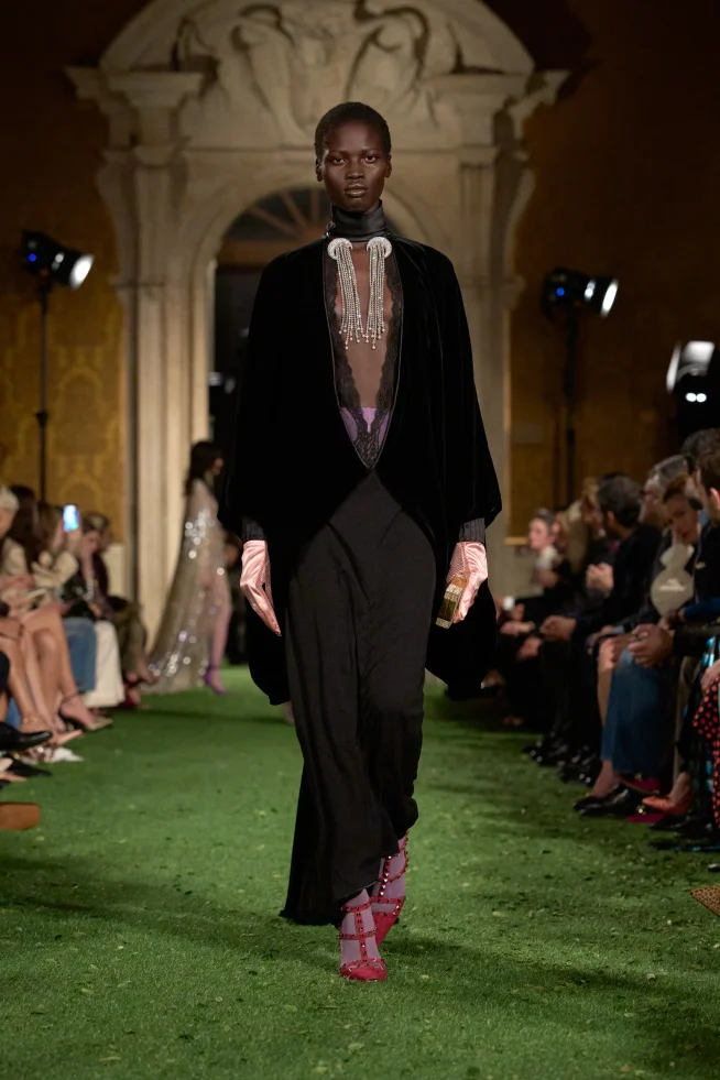 00053-valentino-fall-2026-ready-to-wear-credit-gorunway