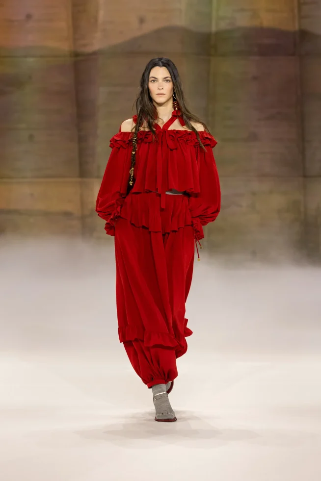 00054-chloe-fall-2026-ready-to-wear-credit-brand