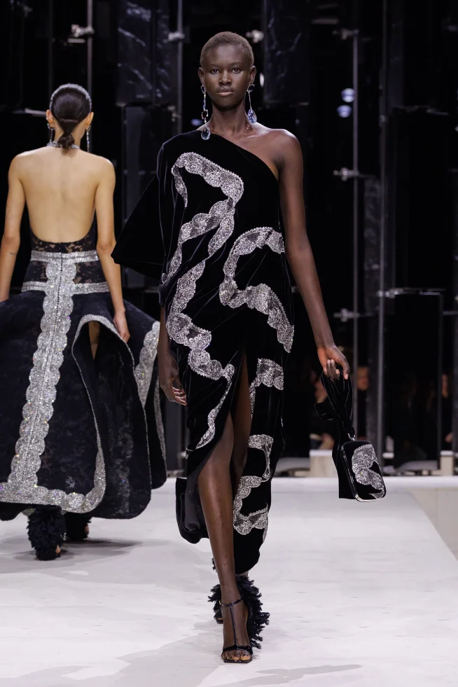 00054-givenchy-fall-2026-ready-to-wear-credit-brand