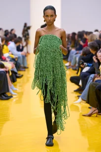 00054-loewe-fall-2026-ready-to-wear-credit-gorunway