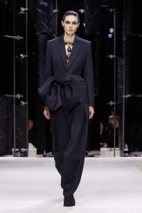 00055-givenchy-fall-2026-ready-to-wear-credit-brand