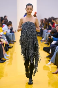 00056-loewe-fall-2026-ready-to-wear-credit-gorunway
