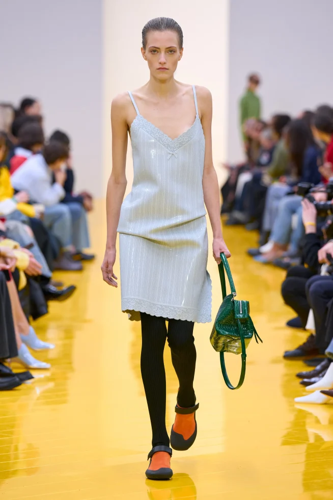 00058-loewe-fall-2026-ready-to-wear-credit-gorunway
