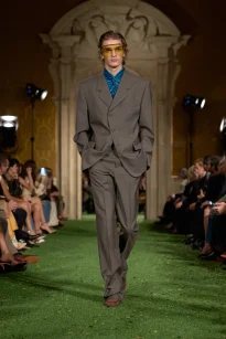 00063-valentino-fall-2026-ready-to-wear-credit-gorunway