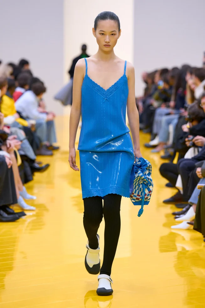 00064-loewe-fall-2026-ready-to-wear-credit-gorunway