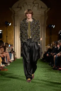 00067-valentino-fall-2026-ready-to-wear-credit-gorunway