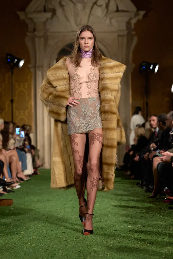 00073-valentino-fall-2026-ready-to-wear-credit-gorunway