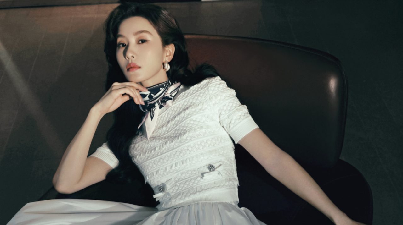 Self-Portrait anuncia atriz chinesa Liu Shishi como embaixadora global