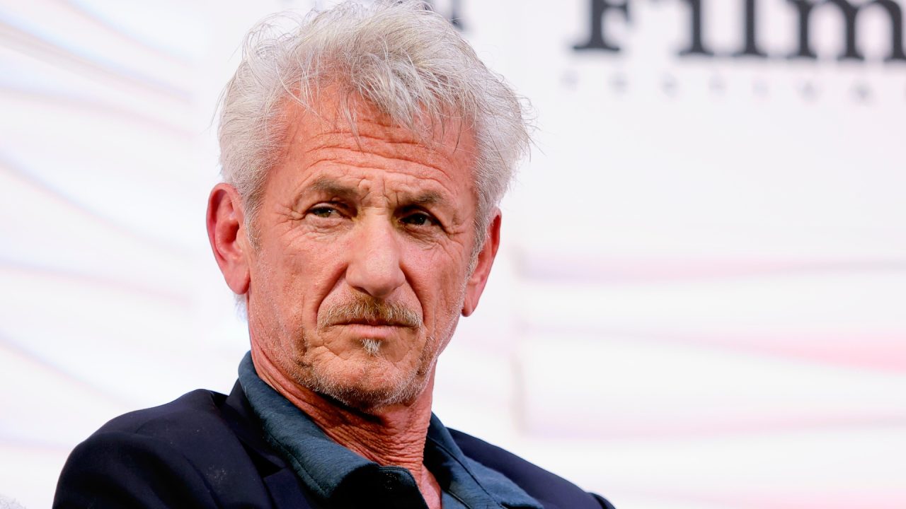 Por que Sean Penn deu “bolo” no Oscar 2026 mesmo sendo vencedor? Entenda a polêmica