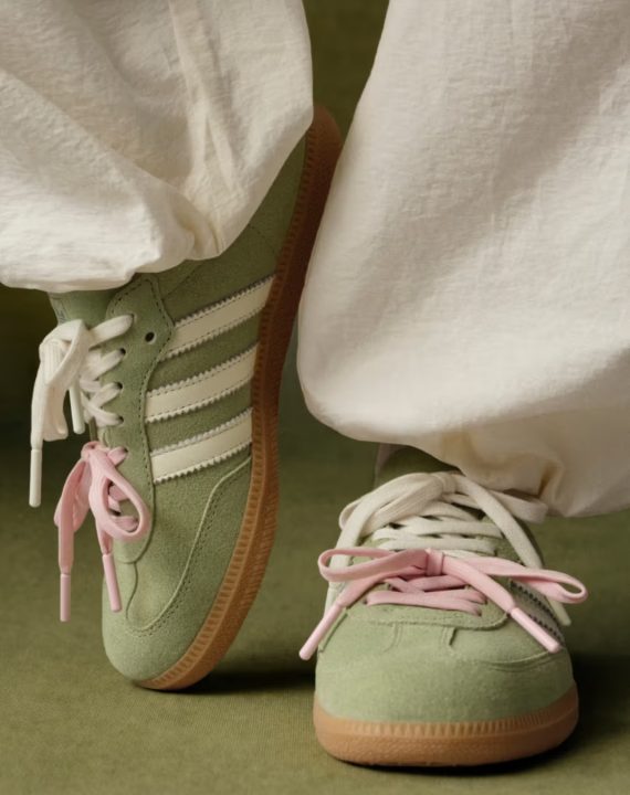 Adidas Originals e Molly-Mae reiventam tênis Superstar e Samba com verde pistache
