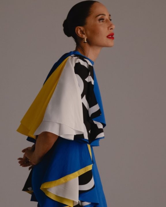 Vestido da Loewe e botas Alaïa: O look colorido de Camila Pitanga em noite do cinema