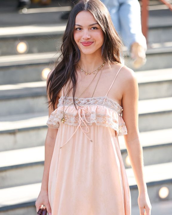 Olivia Rodrigo, Brooke Shields e mais: Estrelas apostam no boho chic na fila A da Chloé