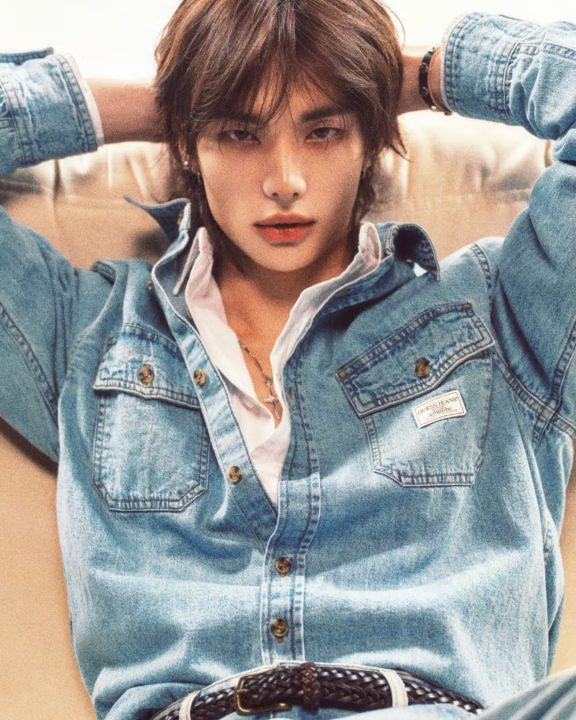 Estrela do k-pop, Hyunjin, do Stray Kids, é o novo embaixador da GUESS Jeans