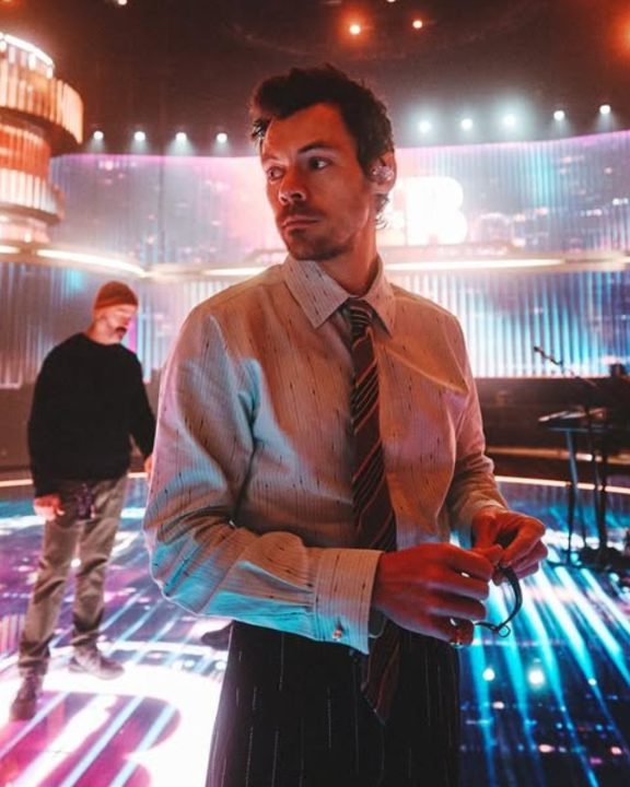 Alfaiataria em alta: Como Calvin Klein garantiu participação no novo trabalho de Harry Styles?
