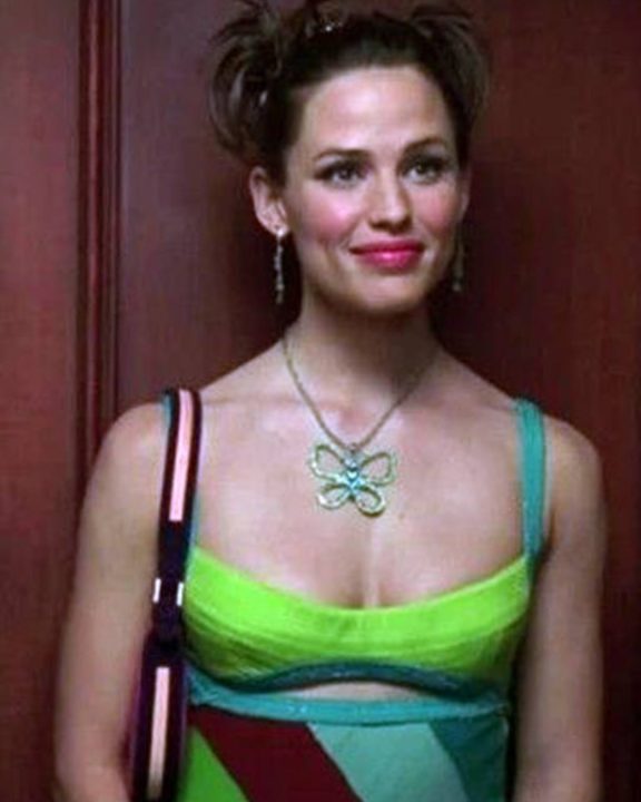 O retorno de Jenna Rink: 5 looks icônicos de ‘De Repente 30’ que são tendência em 2026
Com o anúncio do reboot de ‘De Repente 30’, saiba como usar peças do guarda-roupa de Jenna Rink que nunca saem de moda