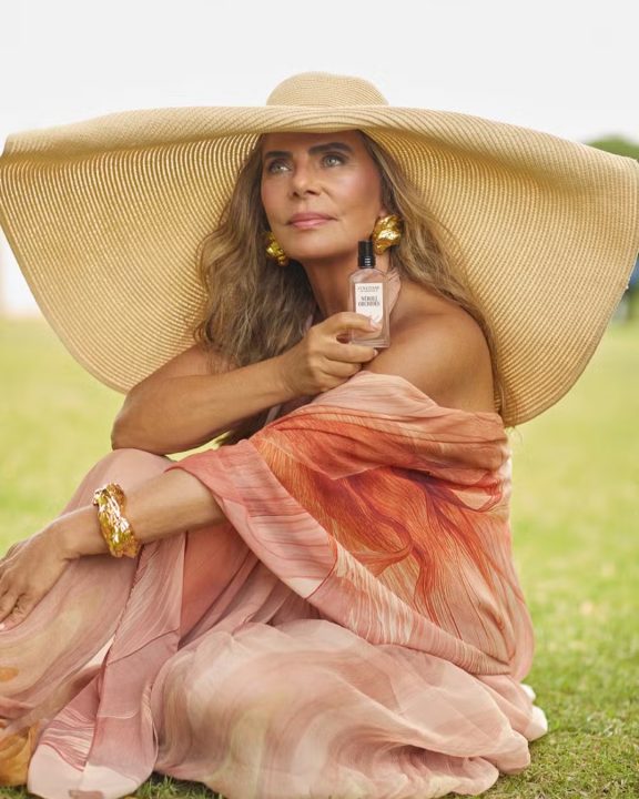 Bruna Lombardi é o rosto da campanha de 50 anos da L’Occitane en Provence