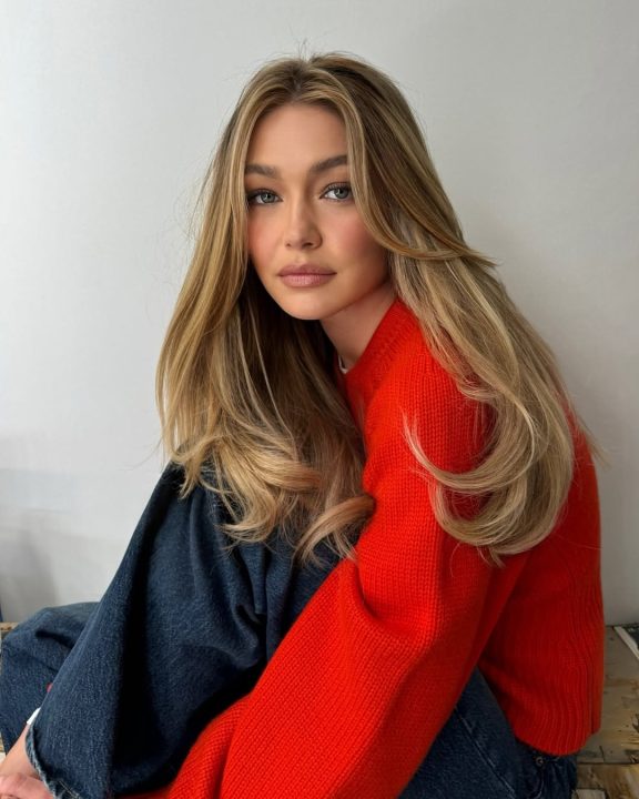 Gigi Hadid radicaliza visual e dita retorno de modelagem tendência dos anos 90