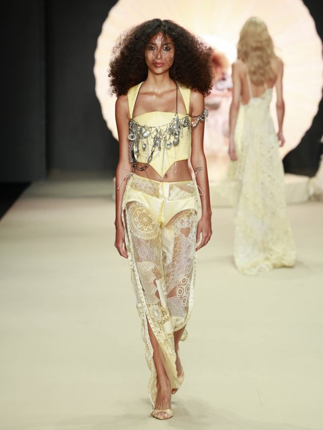 Helo RochaRio Fashion Week 2026Foto: Ze Takahashi/ @agfotosite