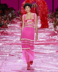 Isabela CapetoRio Fashion Week 2026Foto: Ze Takahashi/ @agfotosite