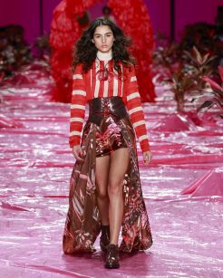 Isabela CapetoRio Fashion Week 2026Foto: Ze Takahashi/ @agfotosite